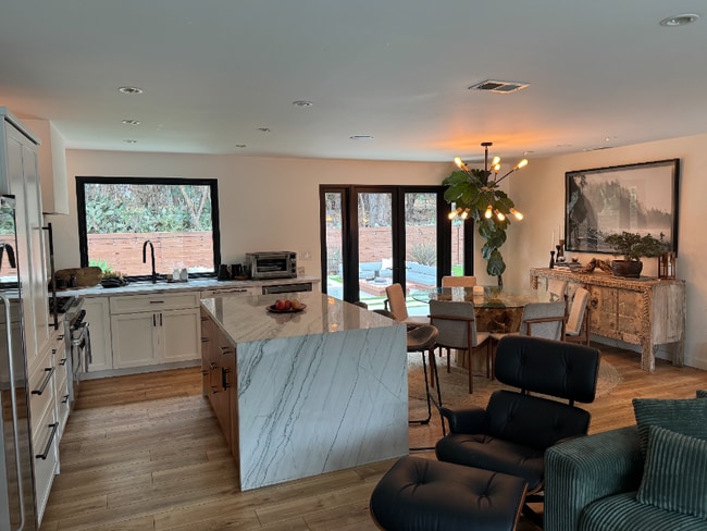 Building Photo - 279 Pebble Beach Dr