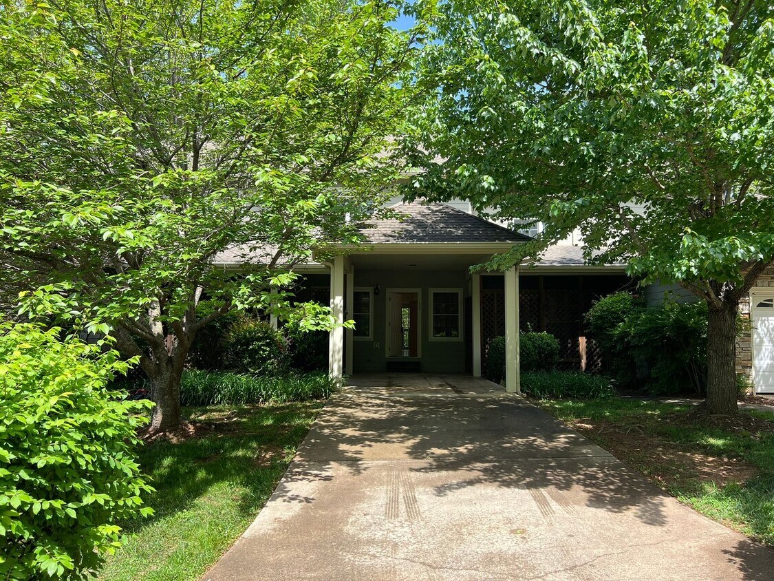 Foto principal - Arden Townhome: Comfortable and Convenient