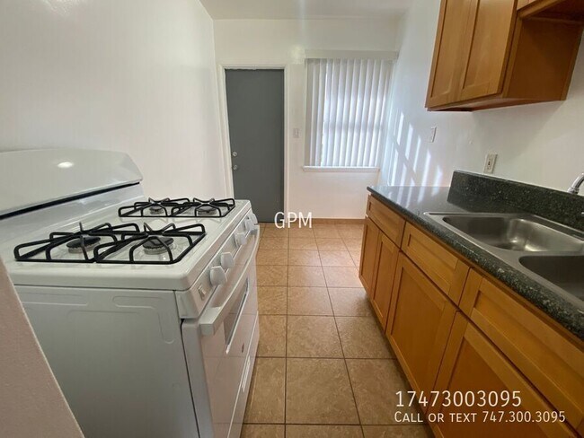 Building Photo - Stunning 1BR in Prime Location!