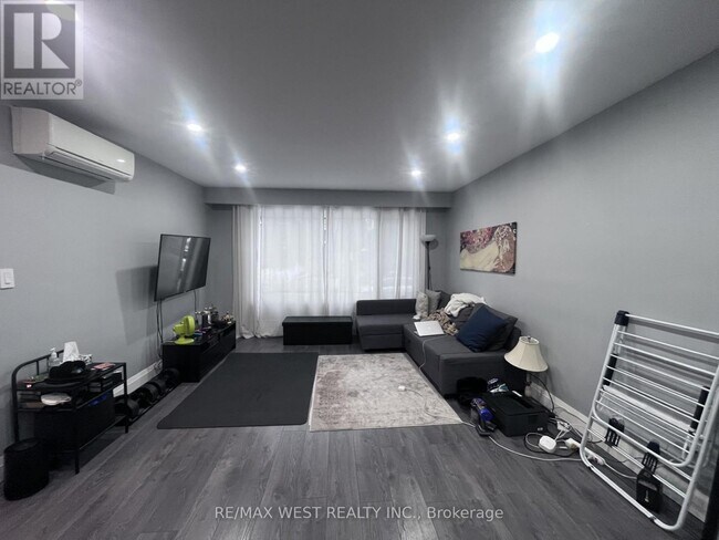 Photo du bâtiment - 241 Wychwood Ave