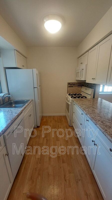 Foto del edificio - 28 Andover Ct