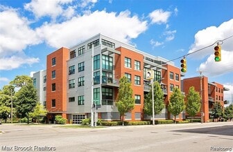 Building Photo - 100 N Center St