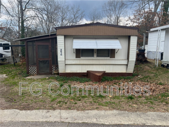 Building Photo - 3610 Highlands Rd