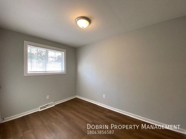 Foto del edificio - 2505 Lynhaven Ave