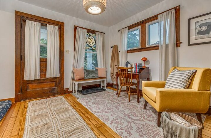 Foto del edificio - 827 Custer Ave