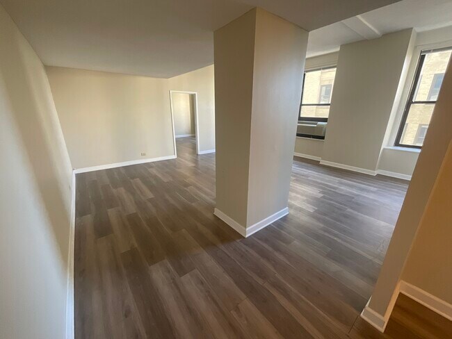 Foto del edificio - 600 S Dearborn St