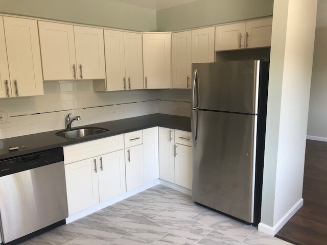 Foto principal - 3204 Landess Ave