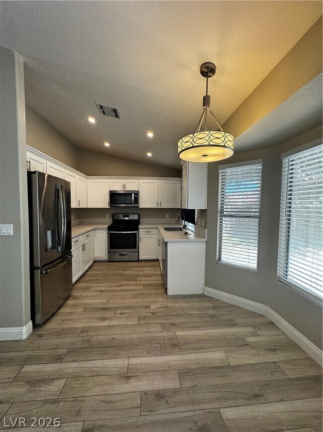 Foto del edificio - 2504 Goldenmoon St