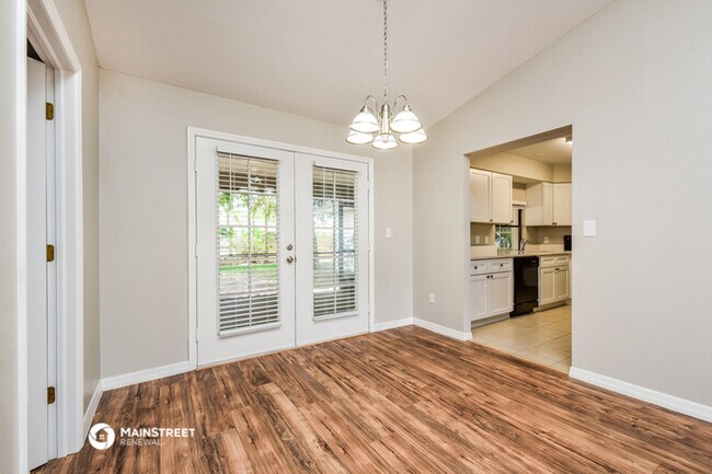 Foto del edificio - 22305 Olean Blvd