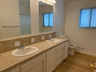 Foto del edificio - 1700 Briarwood Dr