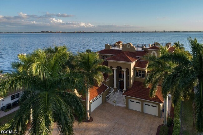 Foto del edificio - 232 Bayshore Dr