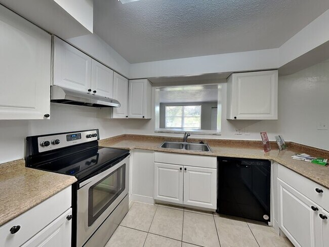 Foto del edificio - 5930 12th St S