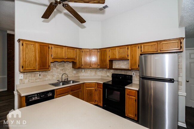 Building Photo - 7166 Abbey Cove
