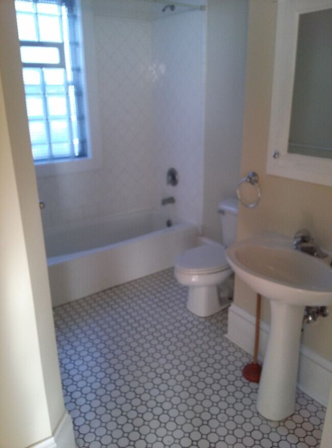 Foto del edificio - 2614 N Prospect Ave