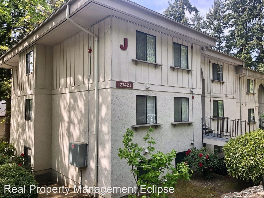 12742 NE 116th Ln, Kirkland, WA 98034 House Rental in Kirkland, WA