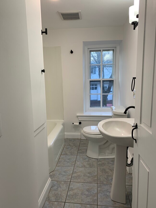 203 Green St, Souderton, PA 18964 Townhome Rentals in Souderton PA