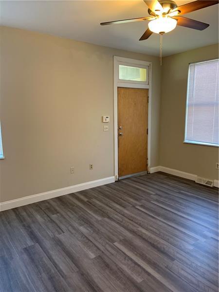 Building Photo - 1537 Brighton Plz