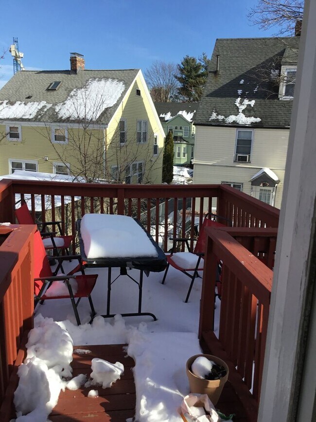Building Photo - BU * Allston/Koreatown 4BD+2BA Student Fri...