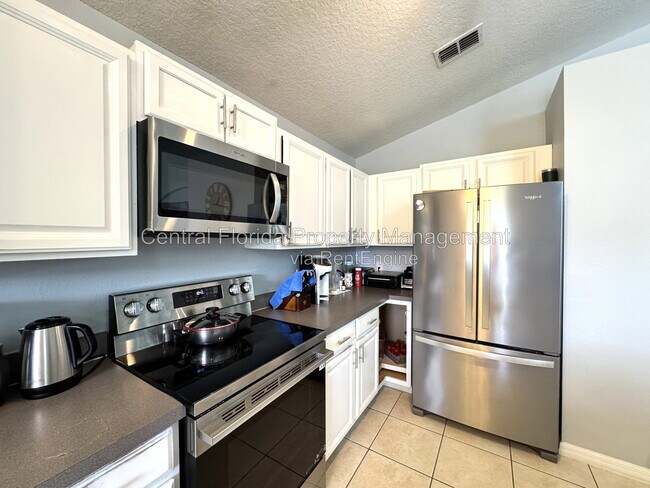 Building Photo - 4775 Cumbrian Lakes Dr
