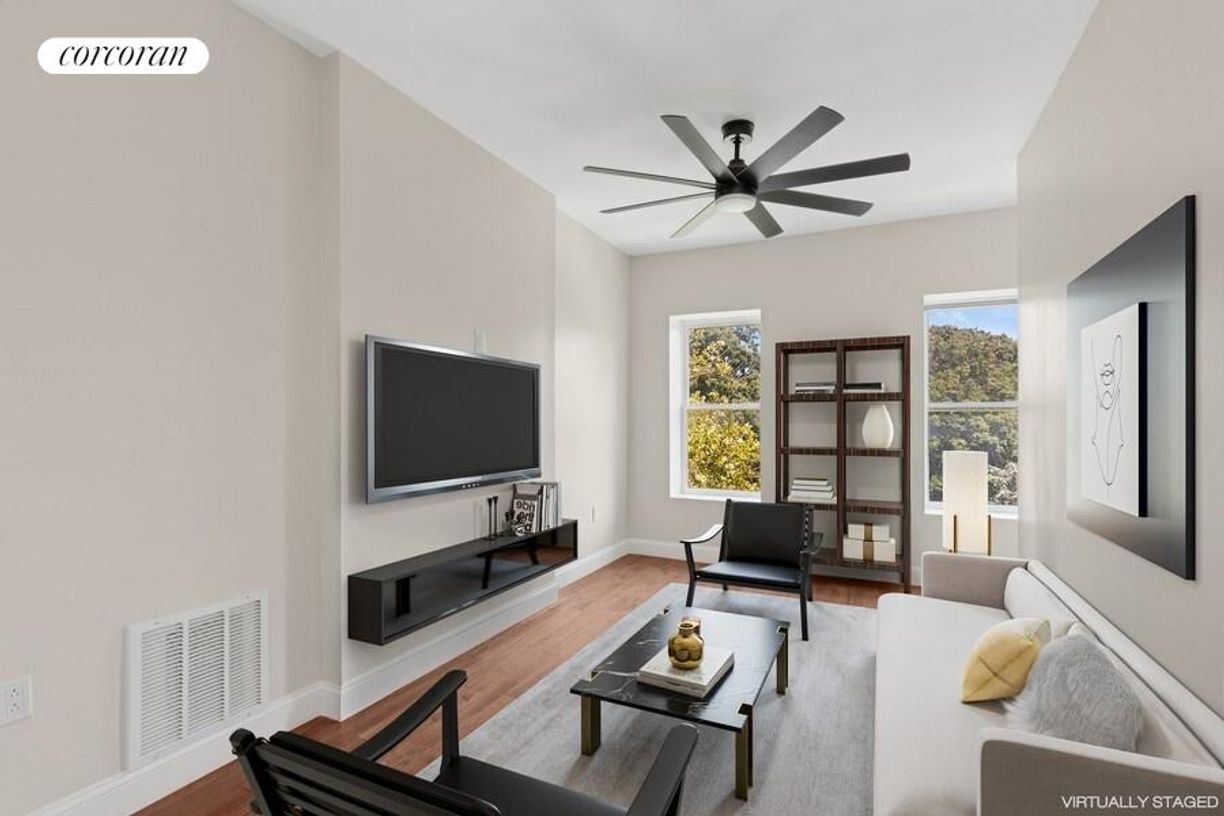 Foto principal - 726 Marcy Ave