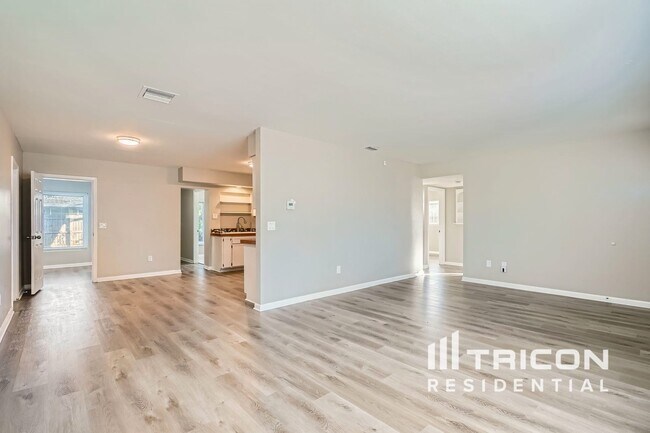 Foto del edificio - 2020 Magnolia Dr