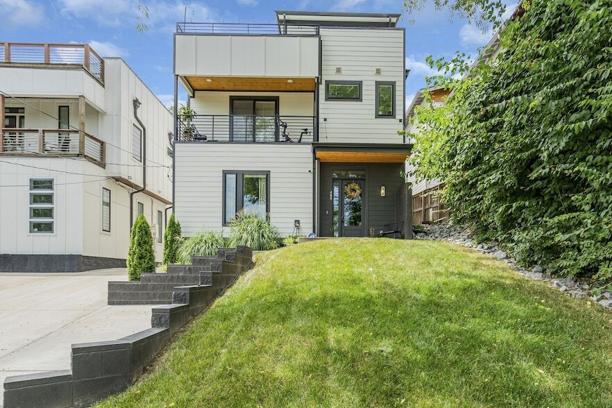 Foto principal - 409 Moore Ave