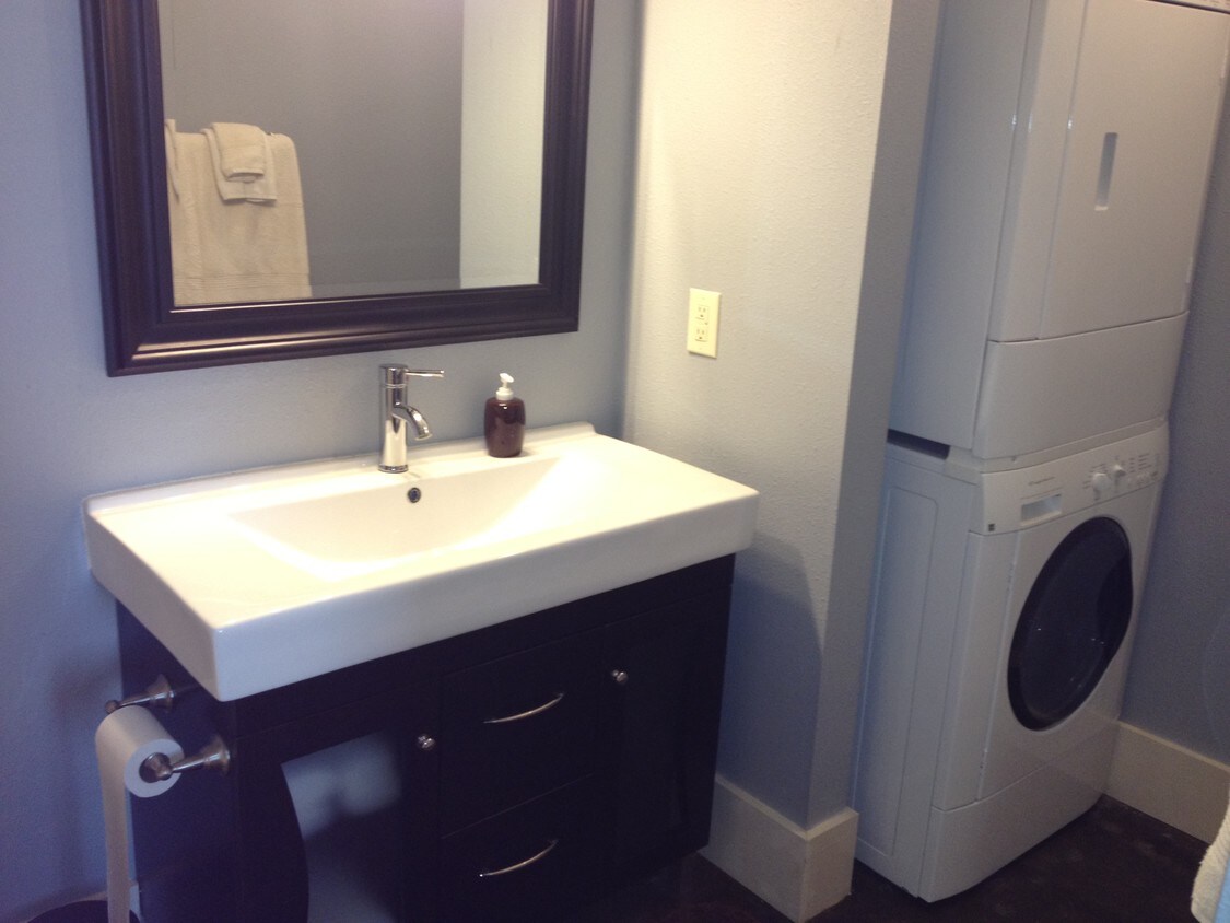 2206 Avenue G Unit 2A, Bay City, TX 77414 Apartments in Bay City, TX