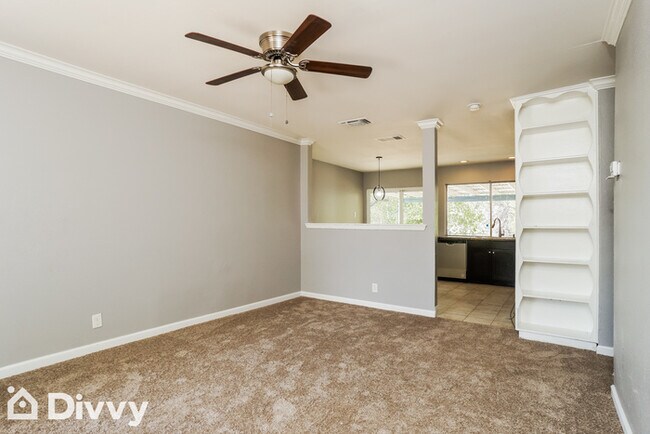 Foto del edificio - 7335 Cabin Creek Dr