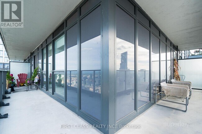 Photo du bâtiment - 251 Jarvis St