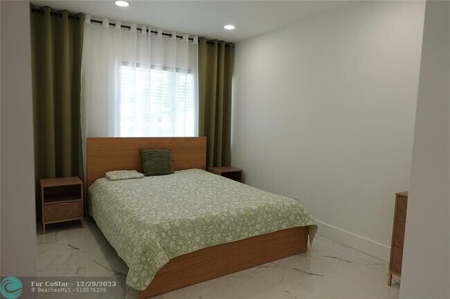 Foto del edificio - 1321 NW 7th Ave