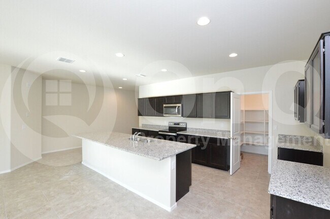 Building Photo - 3557 N Cinnabar Ln
