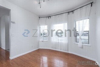 Building Photo - 896 31st St