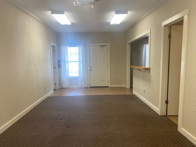 Foto del edificio - 2 BEDROOM