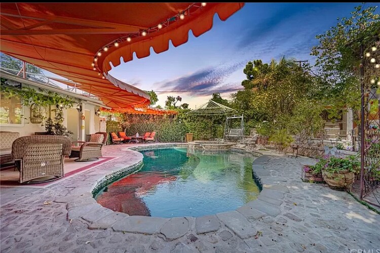 swimming pool - 8318 Calmosa Ave