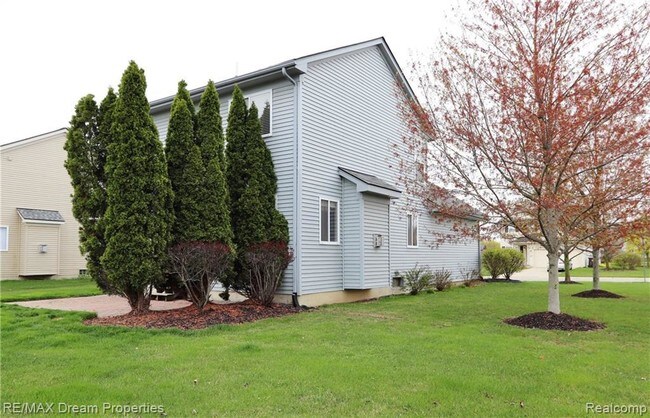 Building Photo - 8298 S Warwick Ct