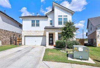 Building Photo - 2716 Sebring Cir