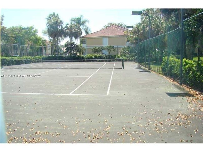 Foto del edificio - 5721 Riverside Dr