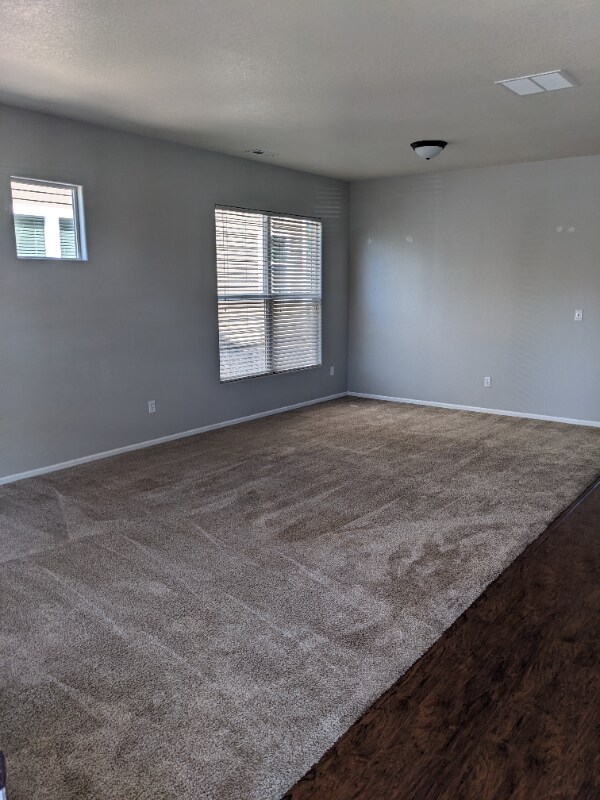 Foto del edificio - 2560 Obsidian Forest View