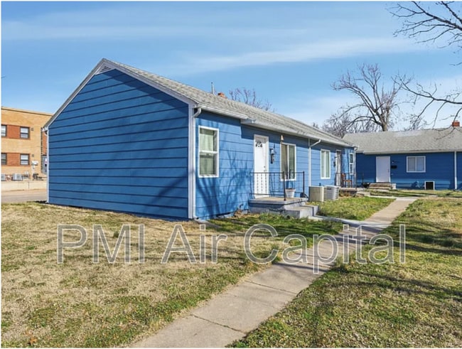 Building Photo - 4910 E Gilbert St