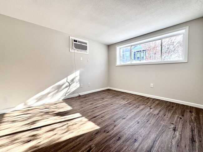 Building Photo - 50-58-58 Walnut St