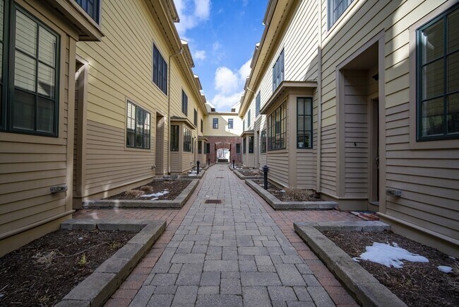 Building Photo - 93 E Central St