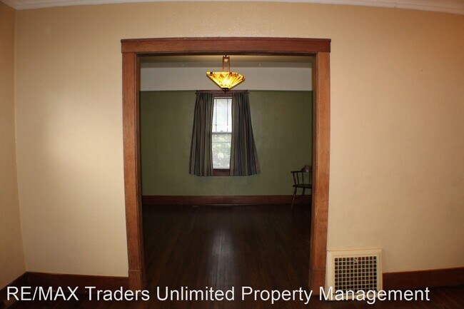 Building Photo - 2 br, 1.5 bath House - 2525 W Ardmore Place