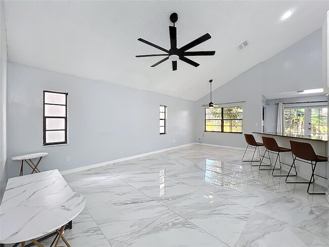 Building Photo - 622 Anhinga Rd