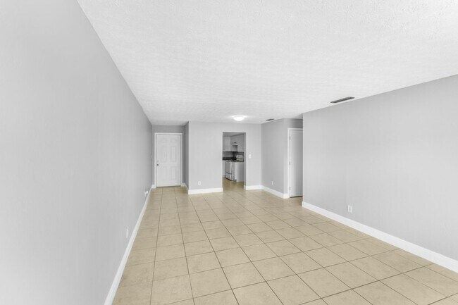 Foto del edificio - 2935 SE 15th Pl