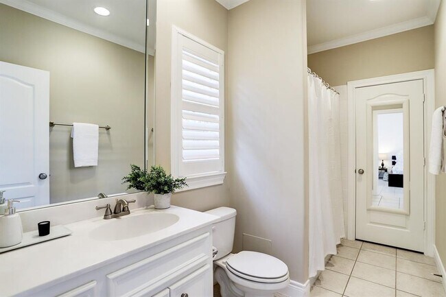 Foto del edificio - 2914 Brompton Square Dr