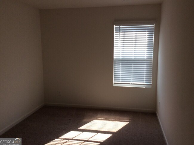 Foto del edificio - 3075 Tarian Way