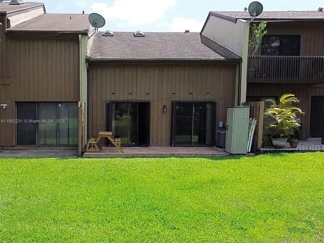 Foto del edificio - 4182 S Pine Island Rd