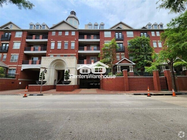 Building Photo - 2400 McCue Rd