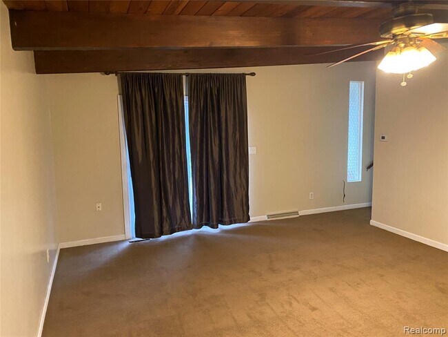 Foto del edificio - 727 Morley Ct