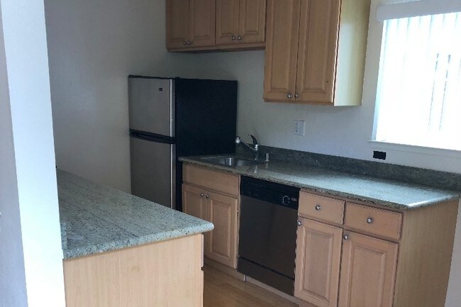 Cocina - 1116 Capuchino Ave